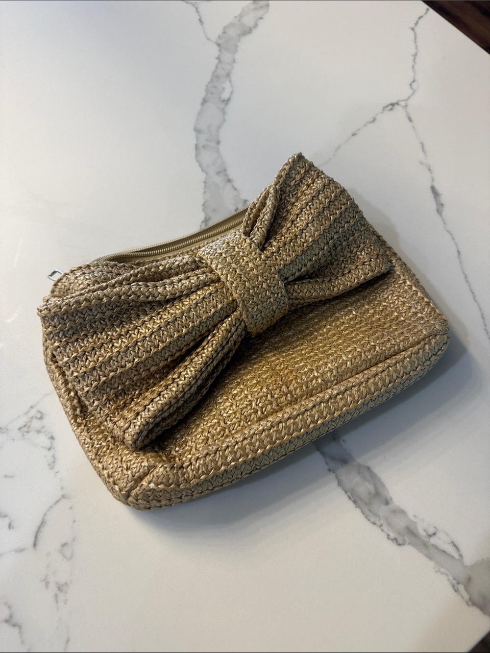 Neutral Straw Bow Clutch - Women's Tote Pouch